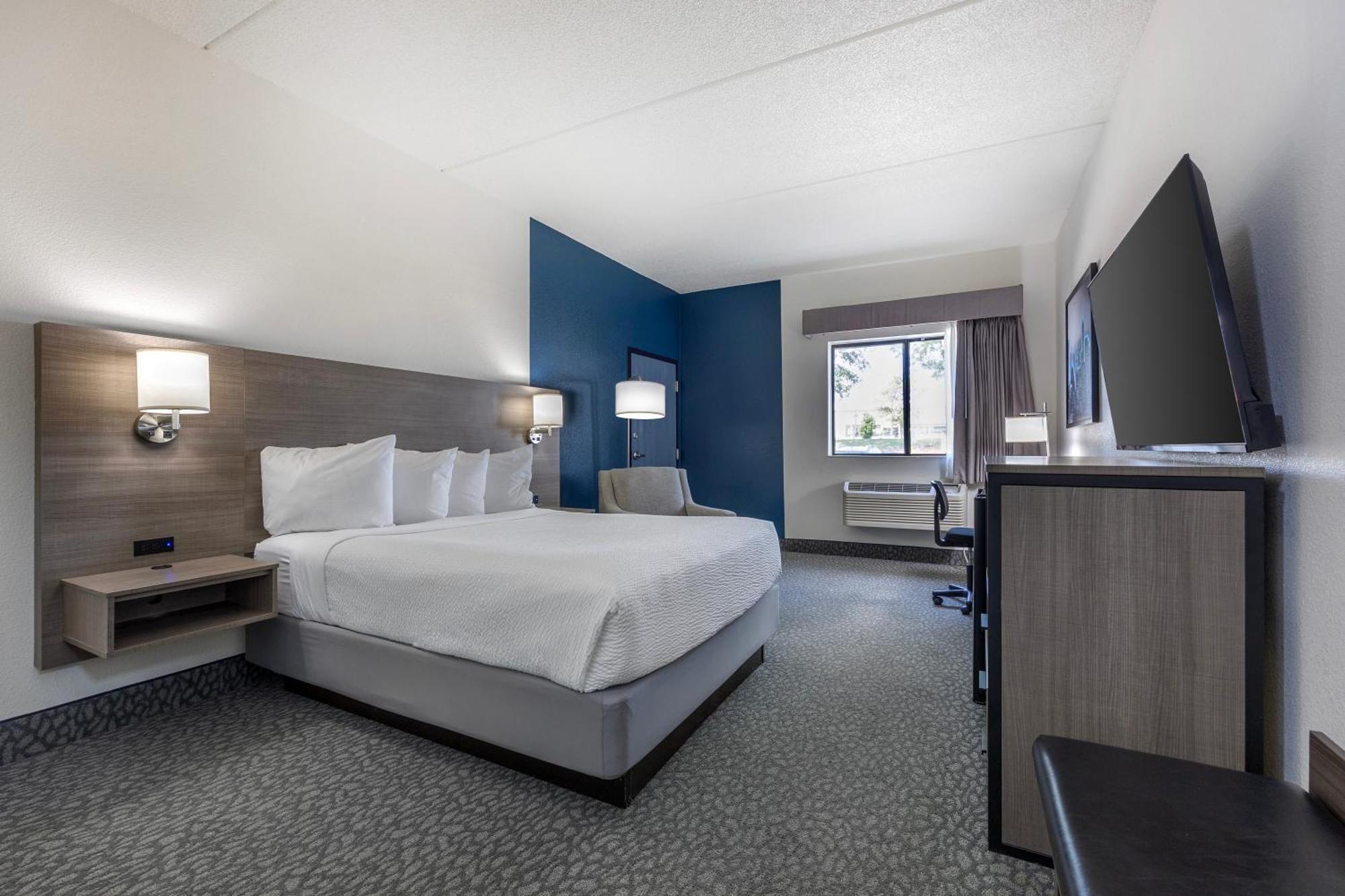 Western Hotel 2*